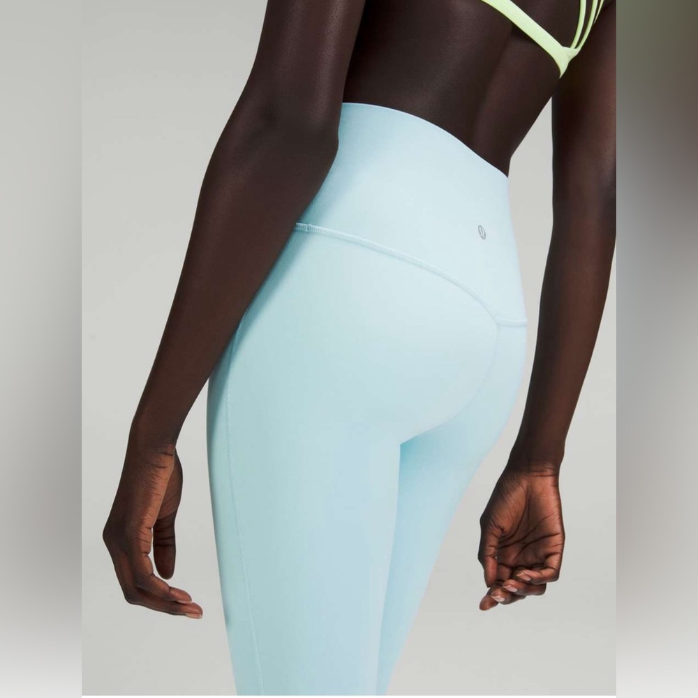 NWT Lululemon Align High-Rise Pant 28"
Icing Blue size 14